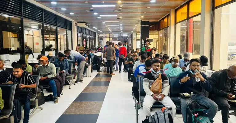 লিবিয়া থেকে ফিরেছে ১৭৪ বাংলাদেশি